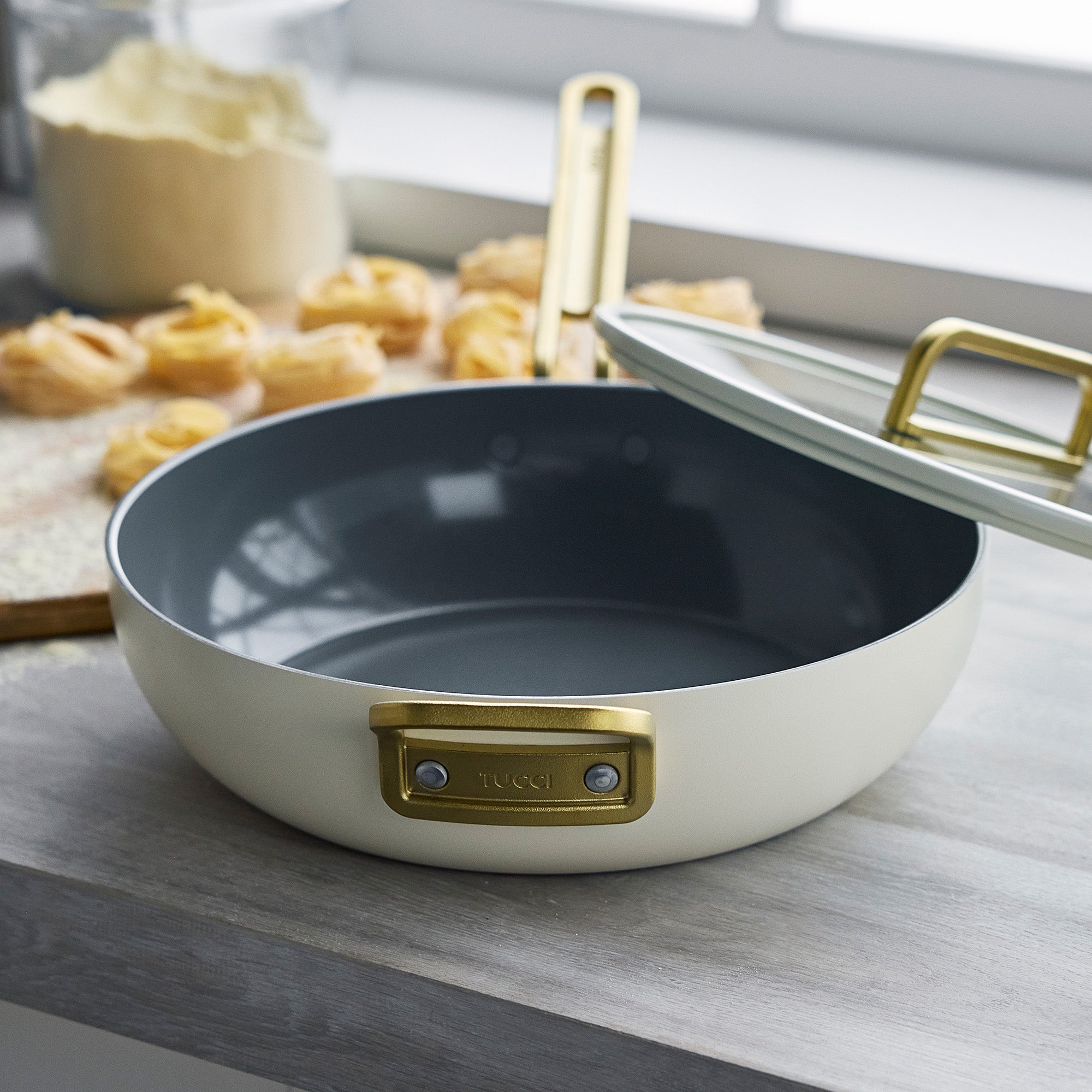 Stanley Tucci™ Ceramic Nonstick 4.5-Quart Stanley Pan Jr. | Carrara White - Image 4