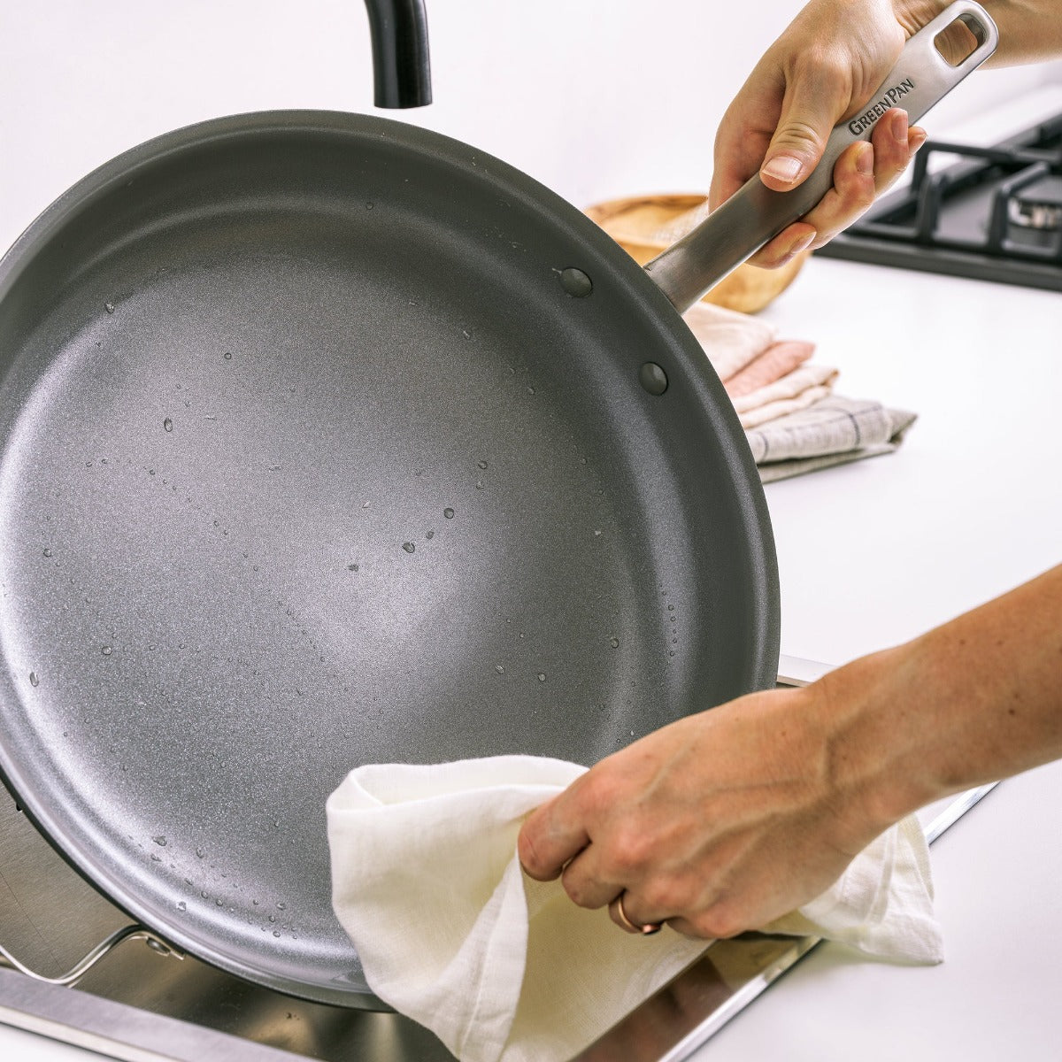 Chatham Ceramic Nonstick 8 and 10 Frypan Set - Image 11