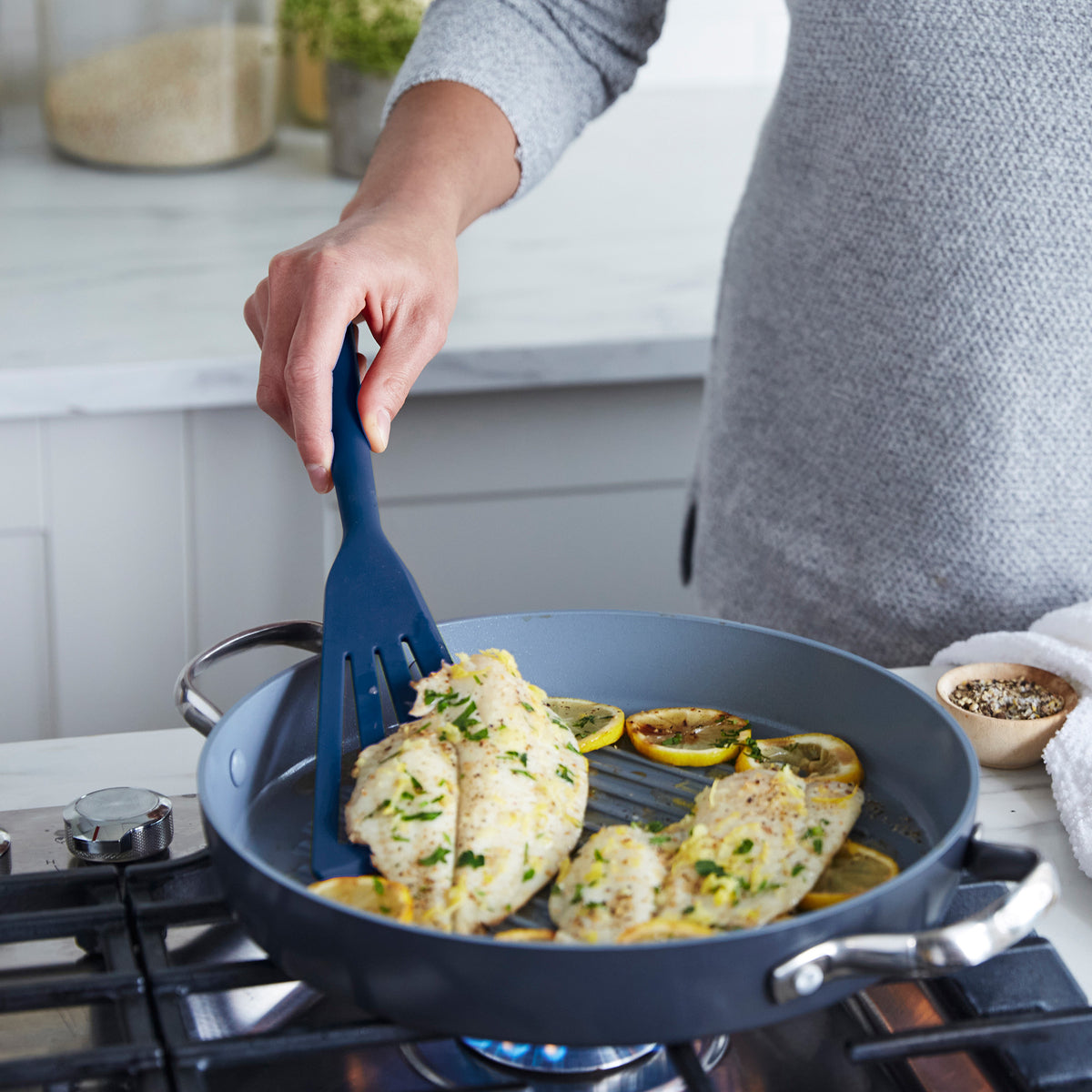 Platinum Silicone Fish Turner | Navy - Image 4