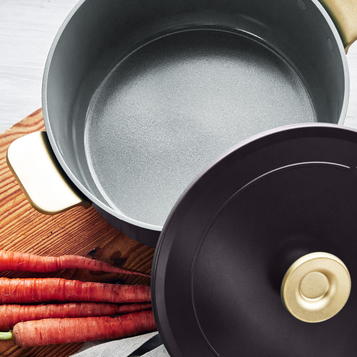 Stanley Tucci™ Ceramic Nonstick 6.5-Quart Dutch Oven | Calabrian Fig - Image 5