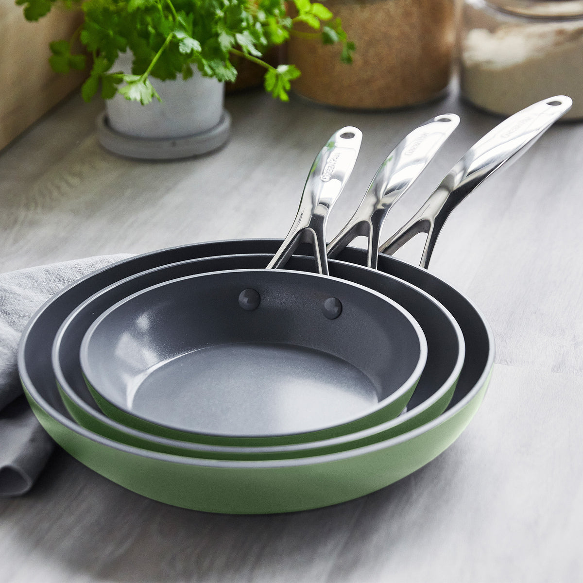 Valencia Pro Ceramic Nonstick 8. 9.5. and 11 Frypan Set | Sage - Image 8