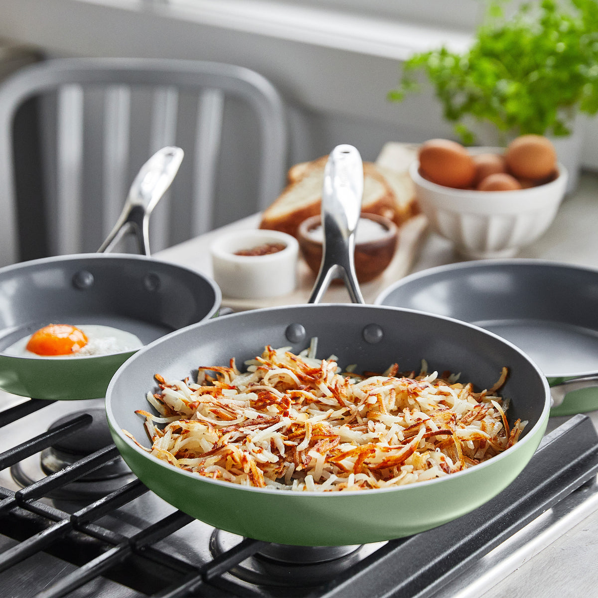 Valencia Pro Ceramic Nonstick 8. 9.5. and 11 Frypan Set | Sage - Image 7