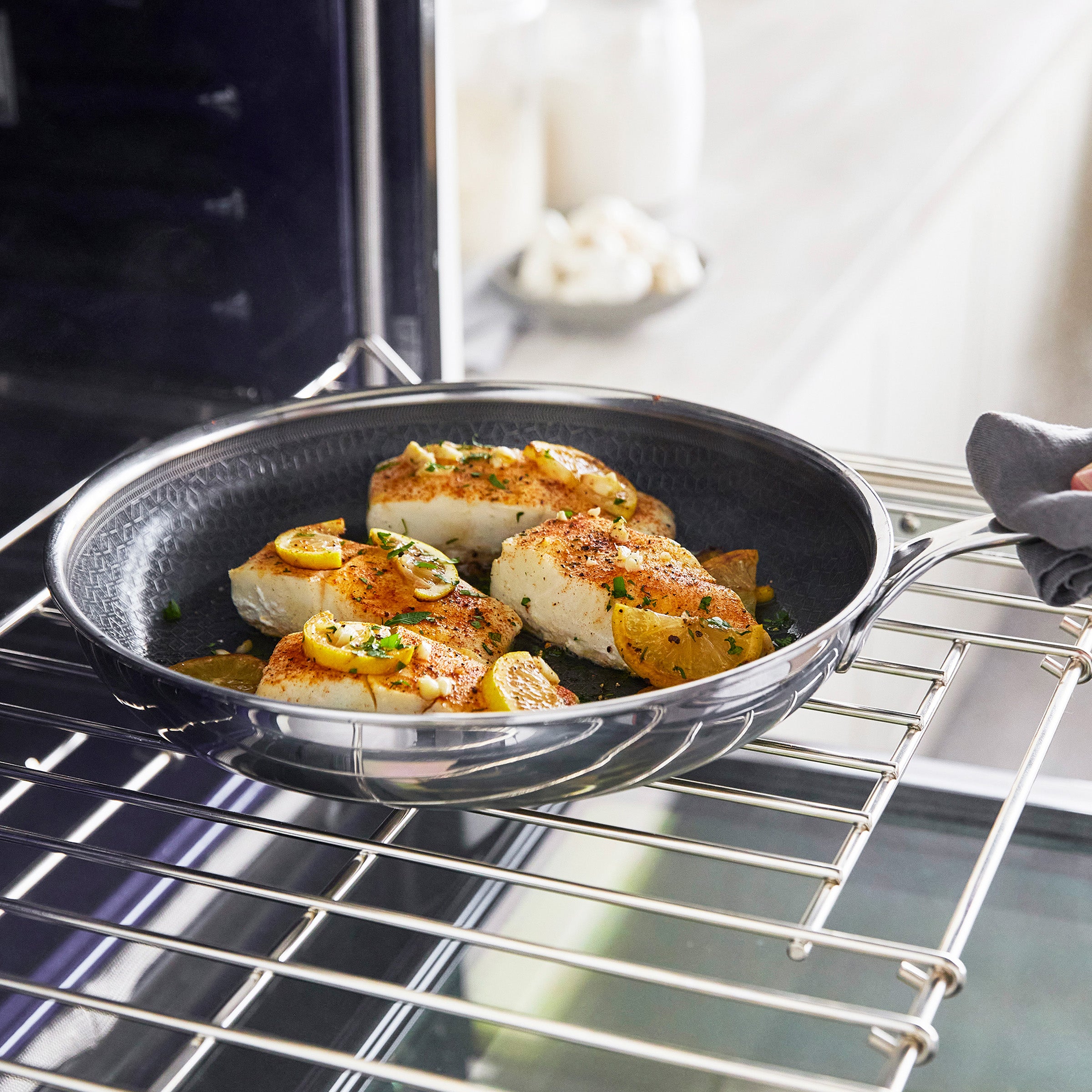 Spectra Thermobond Hybrid Ceramic Nonstick 10-Piece Cookware Set - Image 13