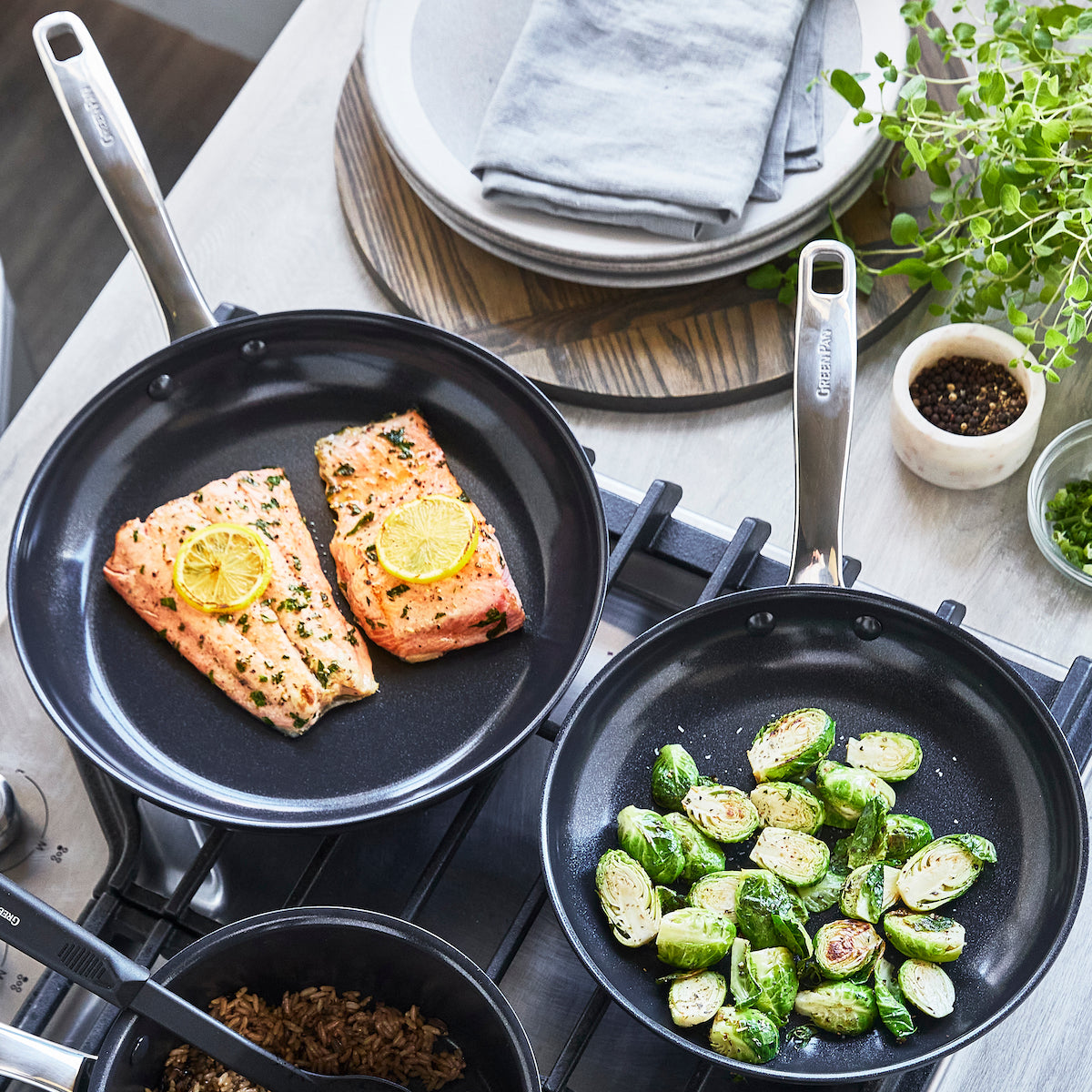 Chatham Black Ceramic Nonstick 10 and 12 Frypan Set - Image 4