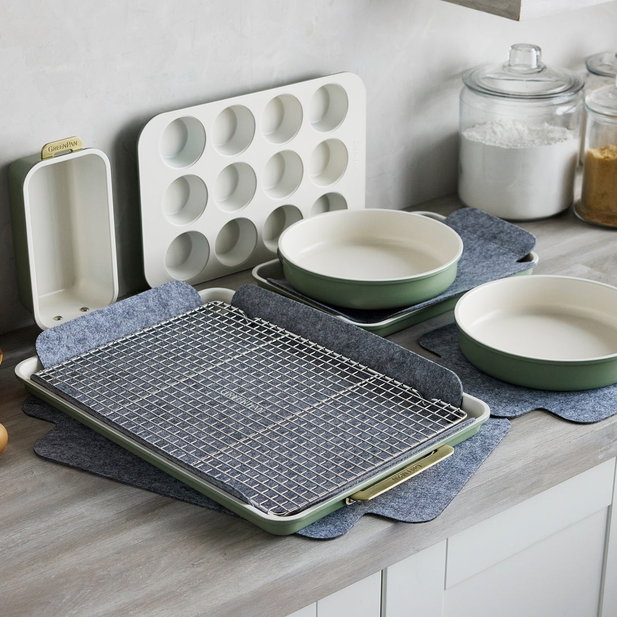 Reserve Bakeware 7-Piece Set | Sage - Image 7