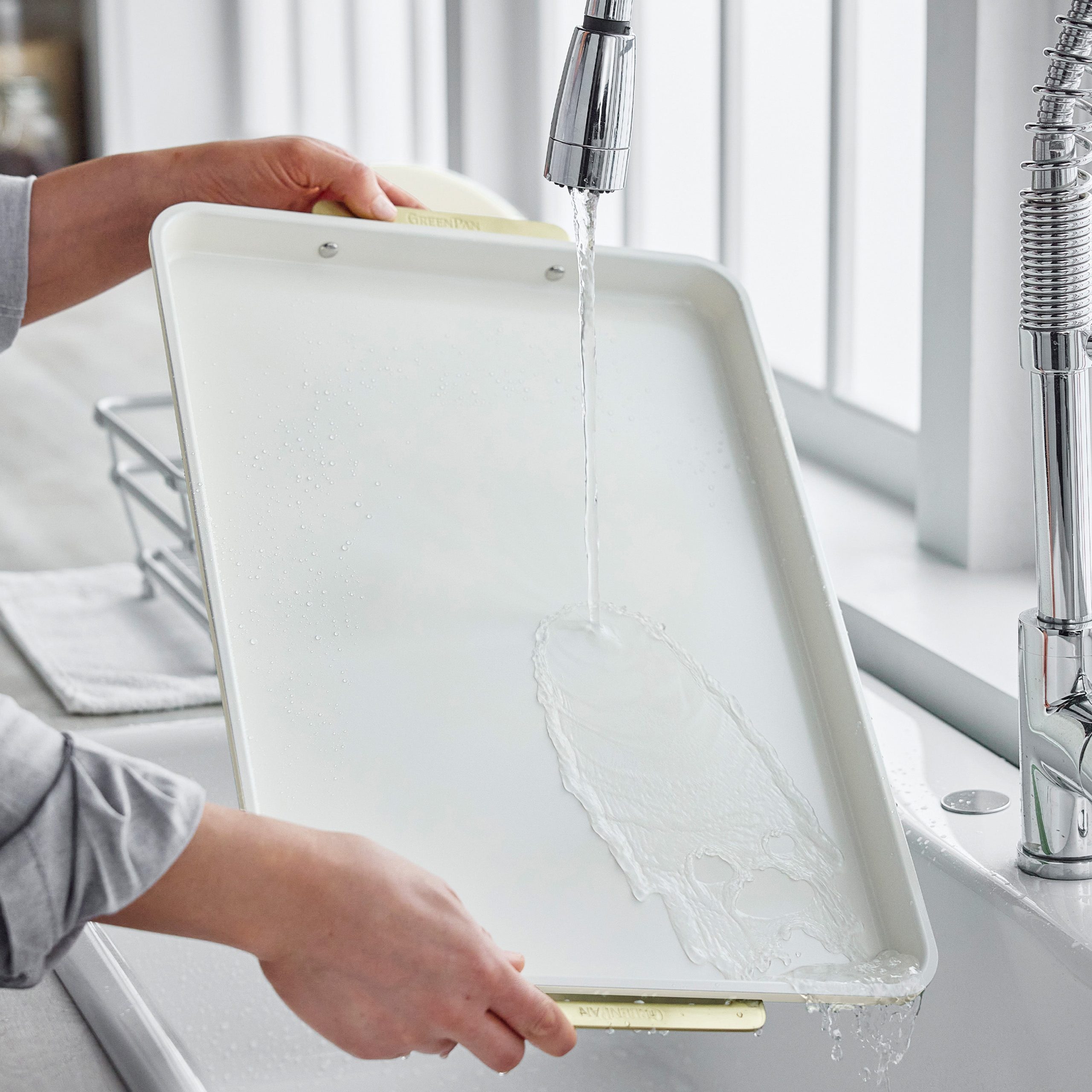 Reserve Bakeware 13 x 18 Half Sheet Pan with Cooling Rack | Cream - Image 7