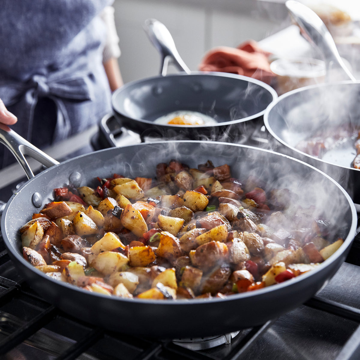 Valencia Pro Ceramic Nonstick 8 and 10 Frypan Set - Image 6