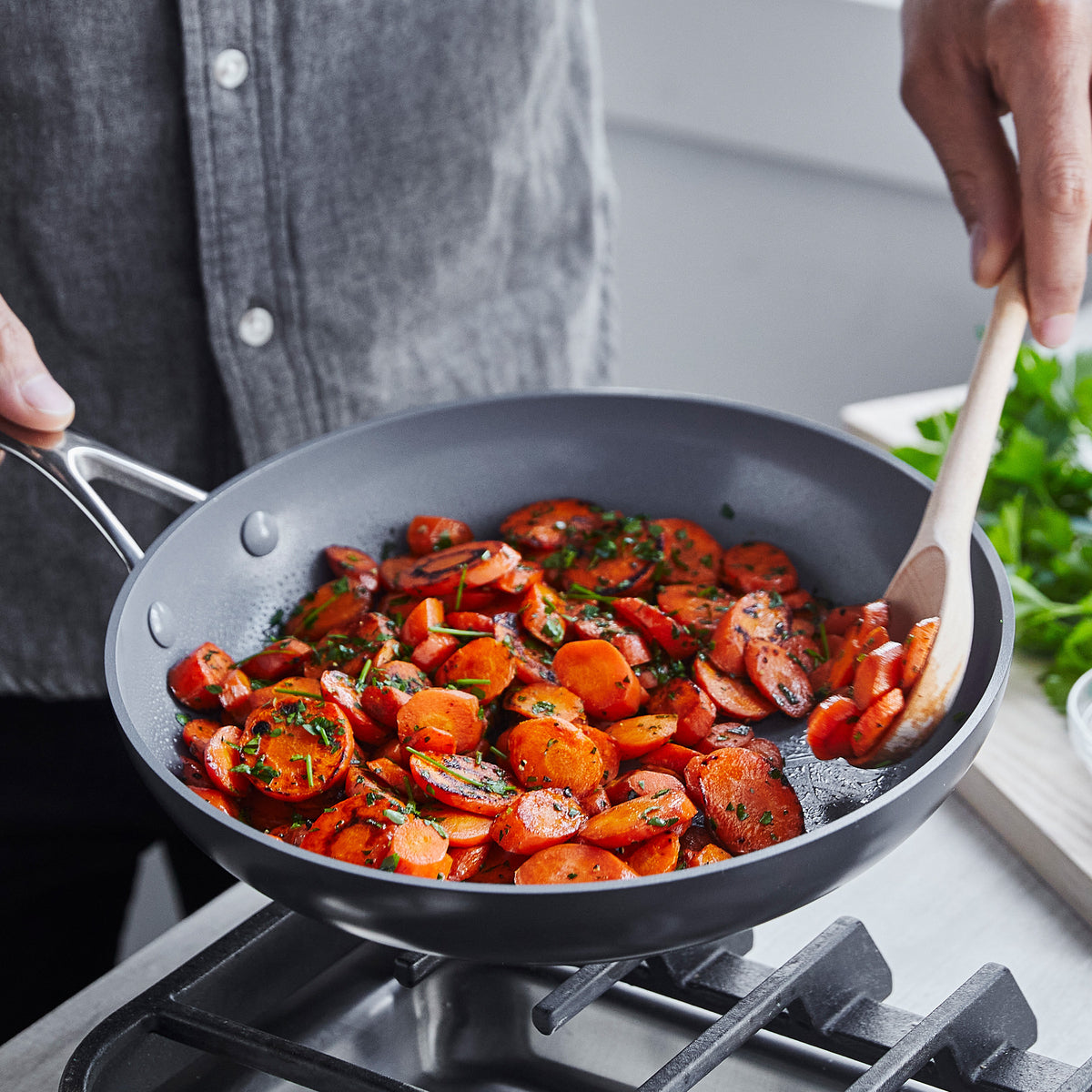 Valencia Pro Ceramic Nonstick 8. 9.5. and 11 Frypan Set | Gray - Image 5