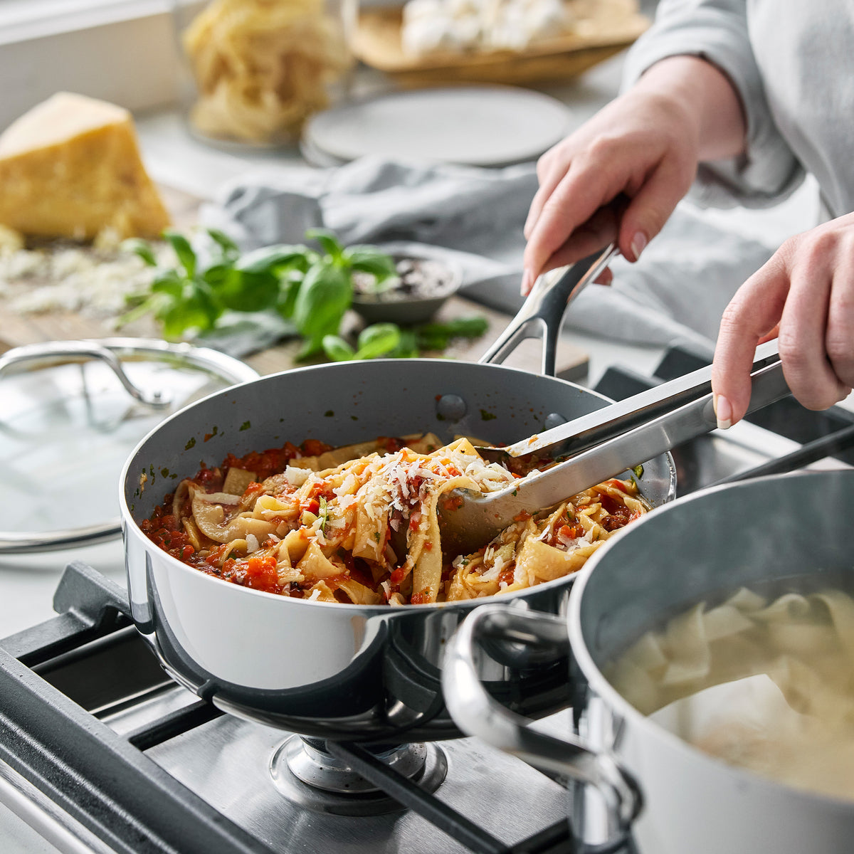 Valencia Pro Stainless Steel 10-Piece Cookware Set - Image 6