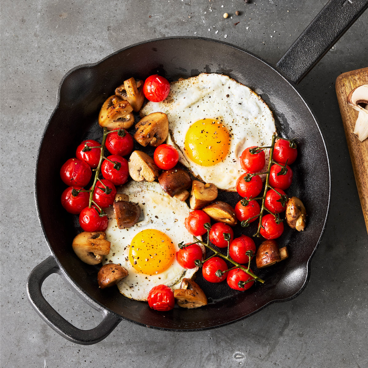 Bobby Flay by GreenPan 10 Cast Iron Frypan - Image 14
