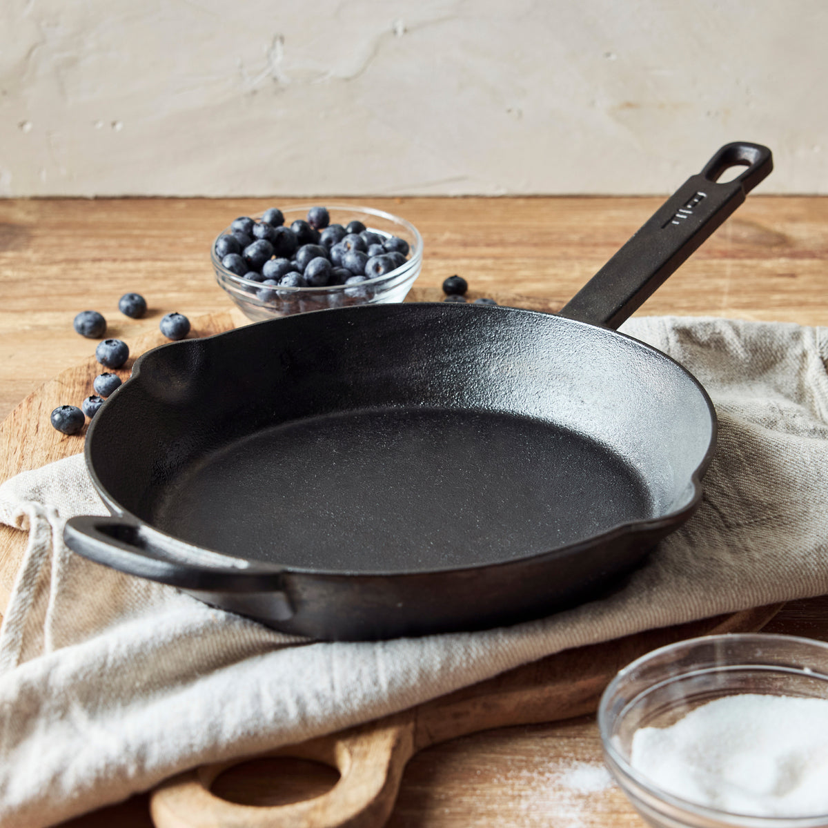 Bobby Flay by GreenPan 10 Cast Iron Frypan - Image 5