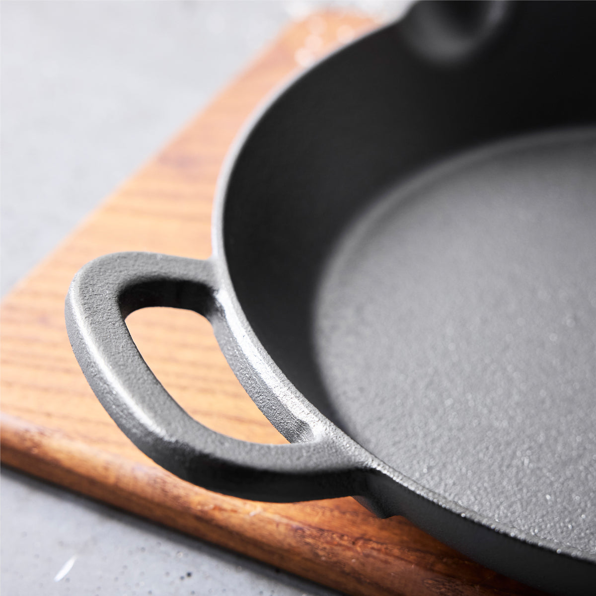 Bobby Flay by GreenPan 12 Cast Iron Frypan - Image 8