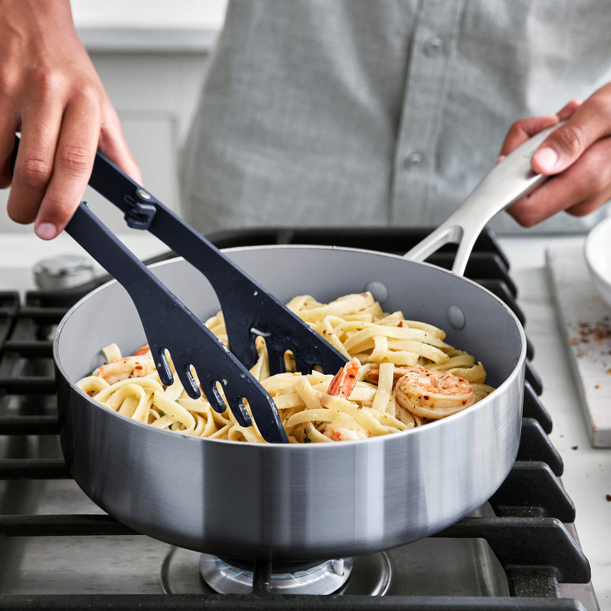 Premiere Silicone Locking Pasta Tongs | Oxford Blue - Image 3