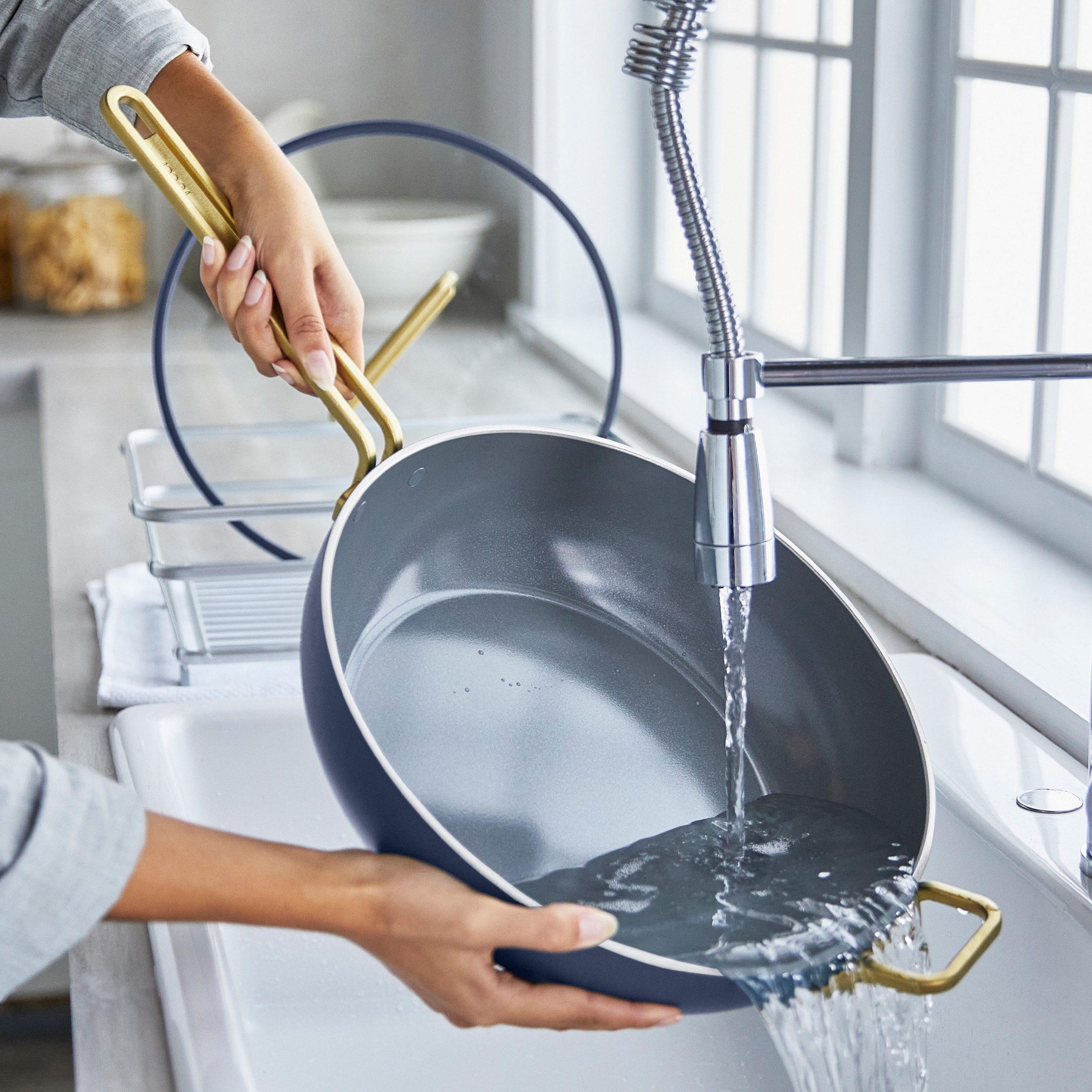 Stanley Tucci™ Ceramic Nonstick 6.5-Quart Essential Stanley Pan | Marino Blue - Image 8