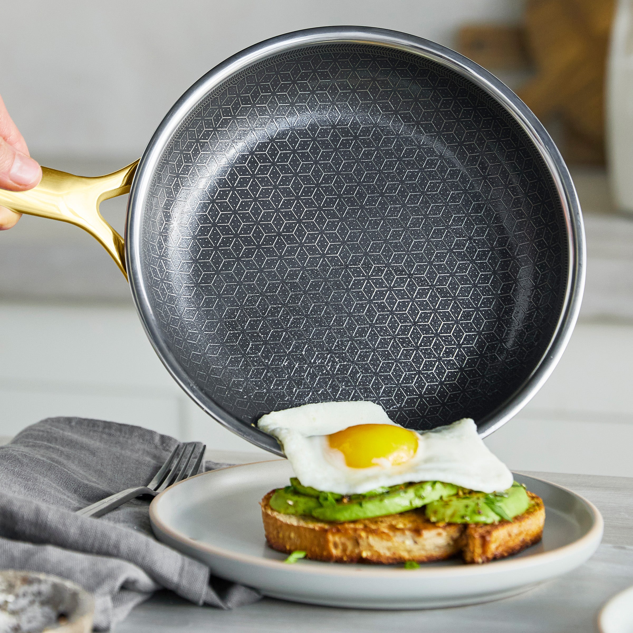 Spectra Gold Thermobond Hybrid Ceramic Nonstick 8 Frypan - Image 5