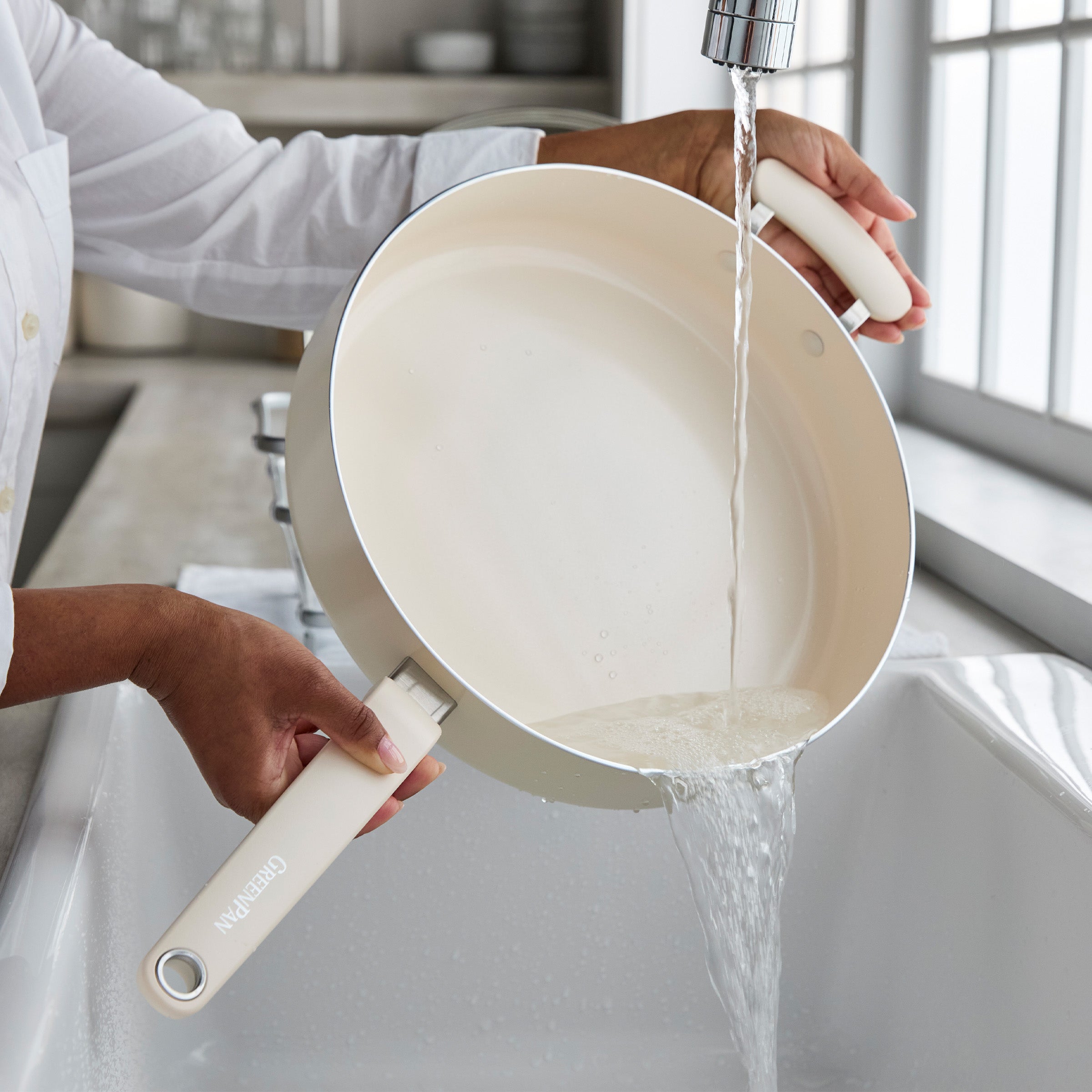 Rio Advanced Ceramic Nonstick 5-Quart Sauté Pan with Lid | Cream - Image 9