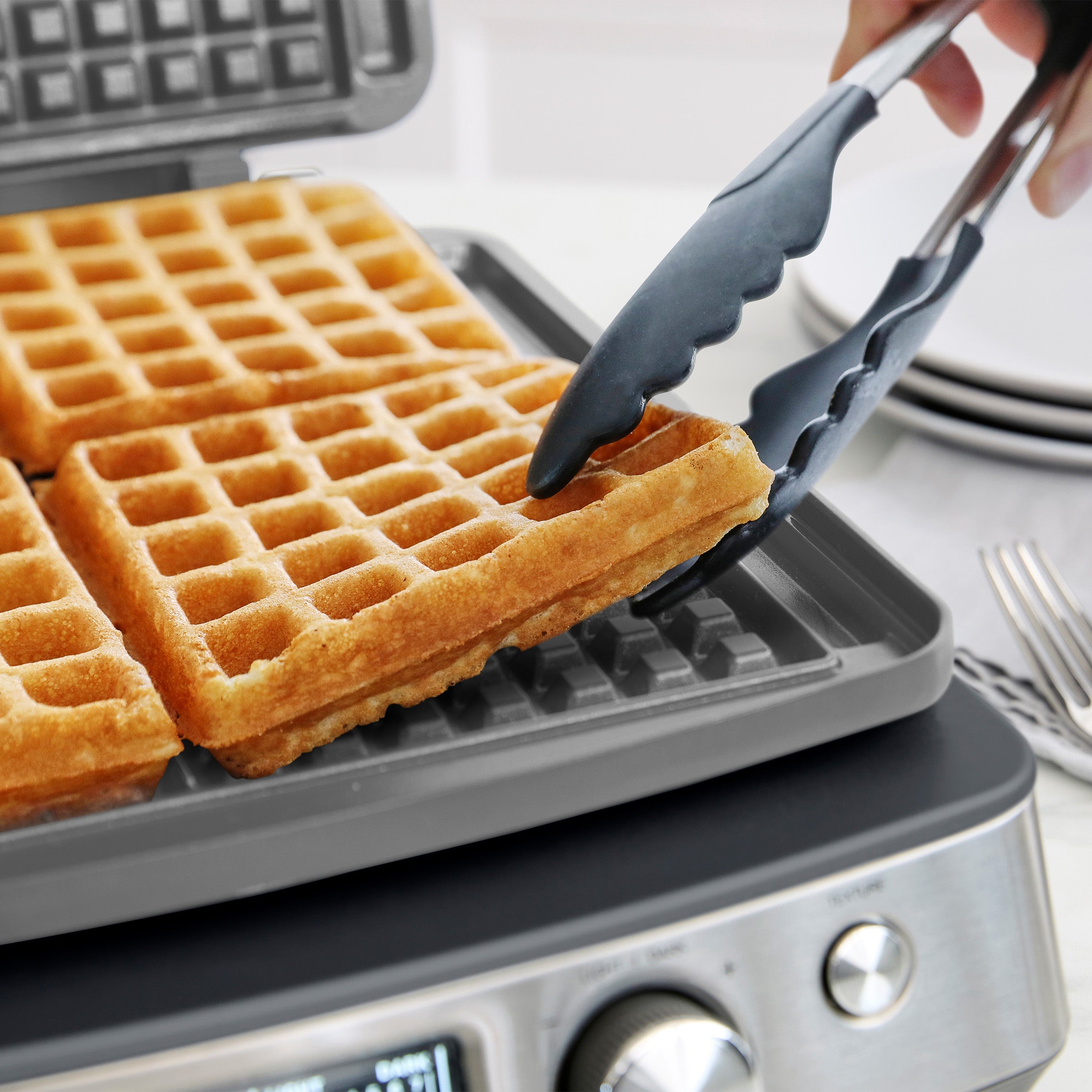 Elite Ceramic Nonstick 4-Square Waffle Maker | Graphite - Image 3