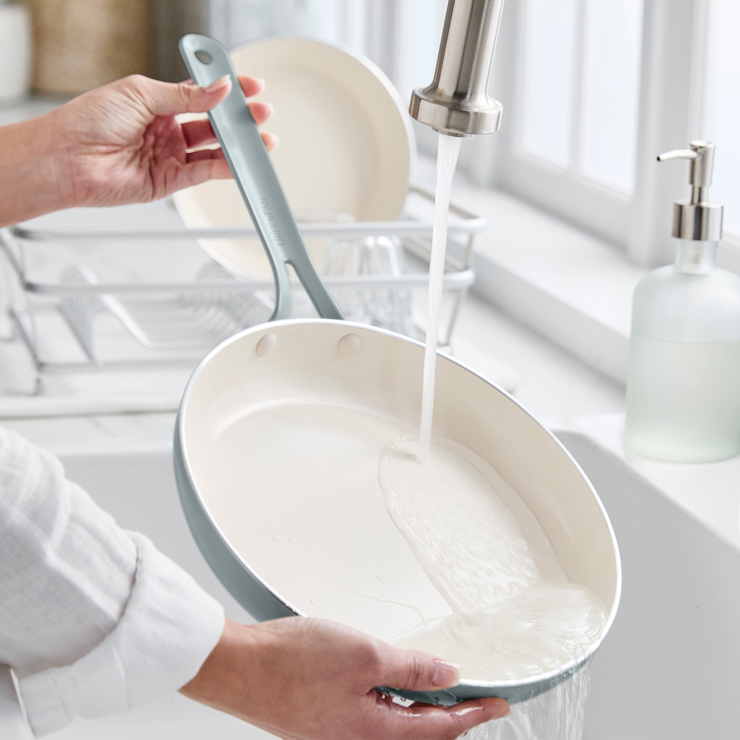 Nova Gallery Ceramic Nonstick 8 and 10 Frypan Set | Coastline - Image 9