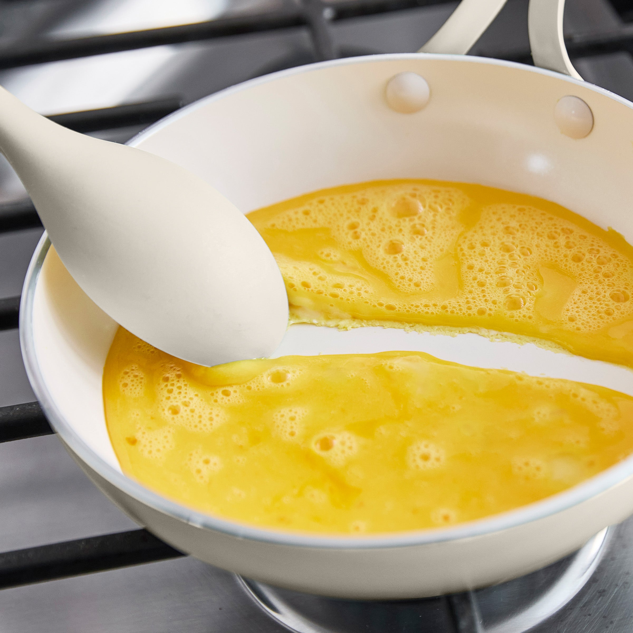 Nova Gallery Ceramic Nonstick 8 and 10 Frypan Set | Cream - Image 7