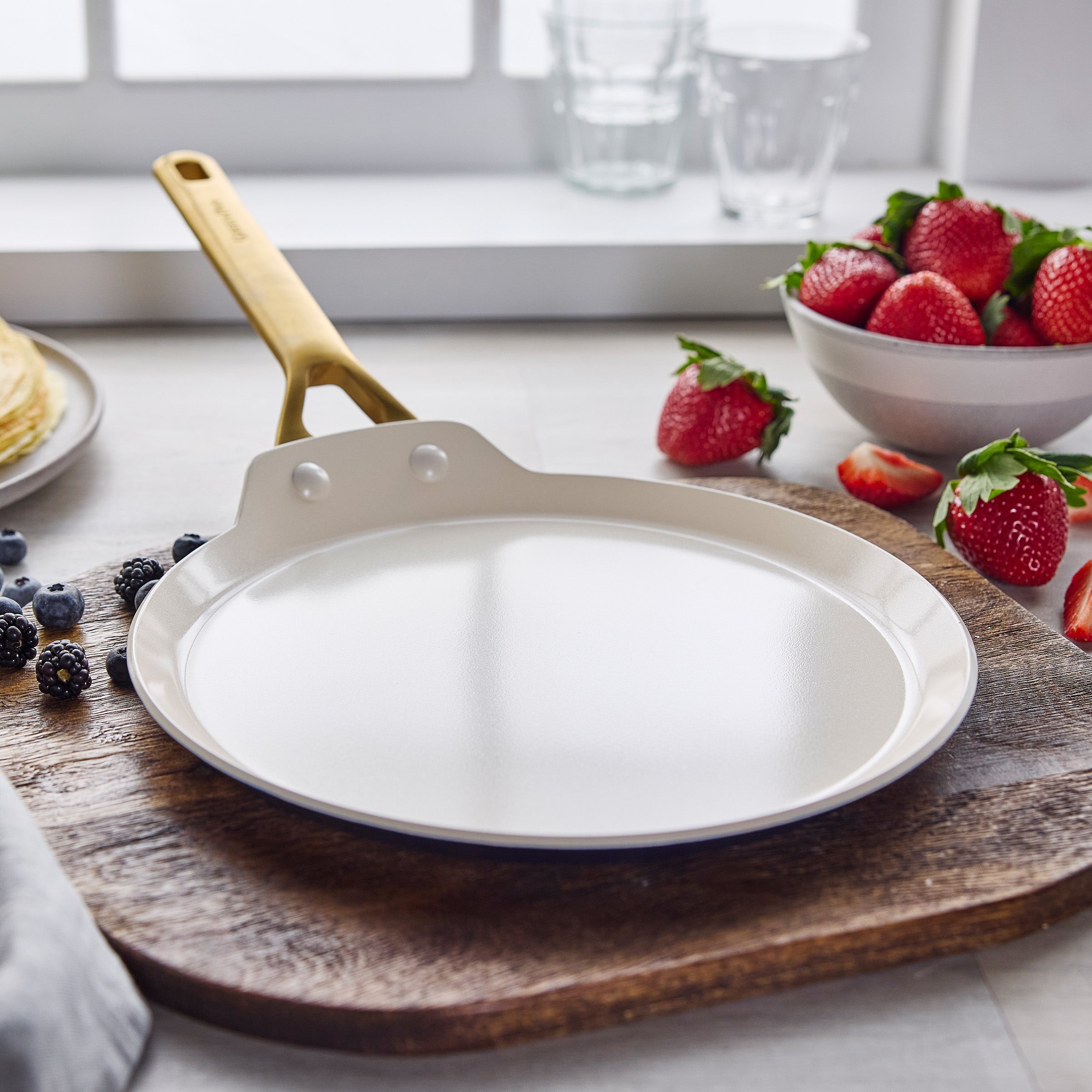 Reserve Pro Ceramic Nonstick 10 Crepe Pan | Cream - Image 2