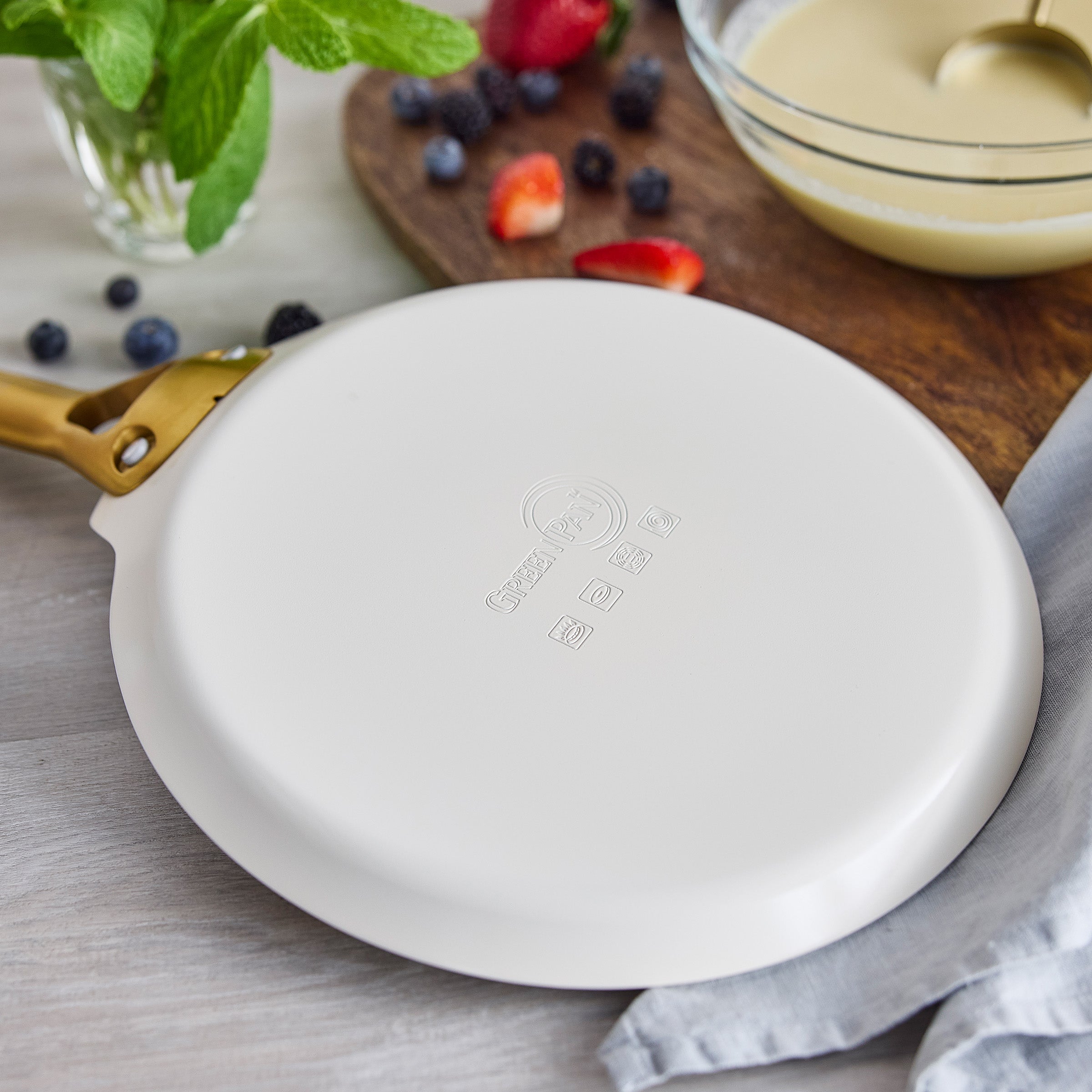 Reserve Pro Ceramic Nonstick 10 Crepe Pan | Cream - Image 4