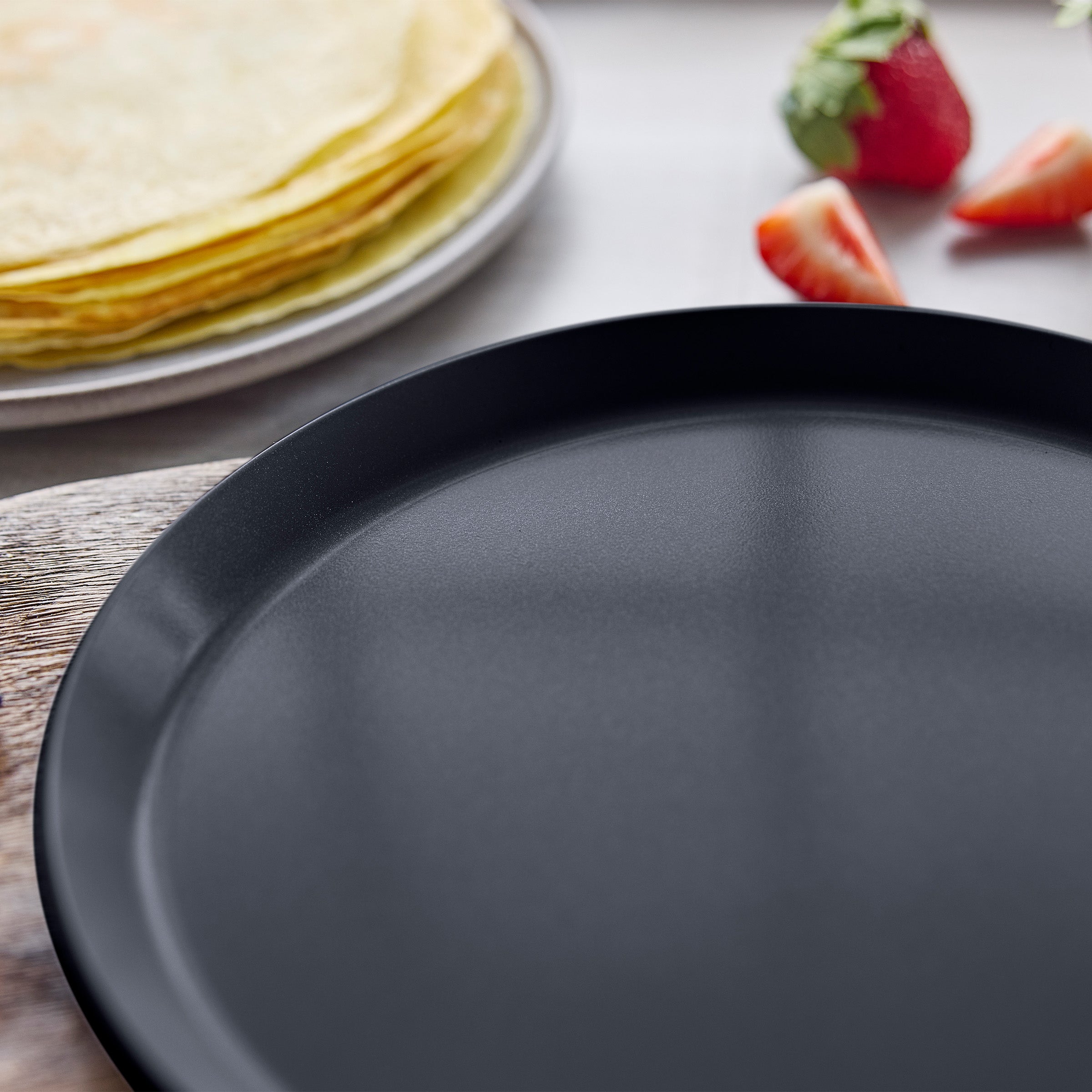 Reserve Pro Ceramic Nonstick 10 Crepe Pan | Black - Image 6