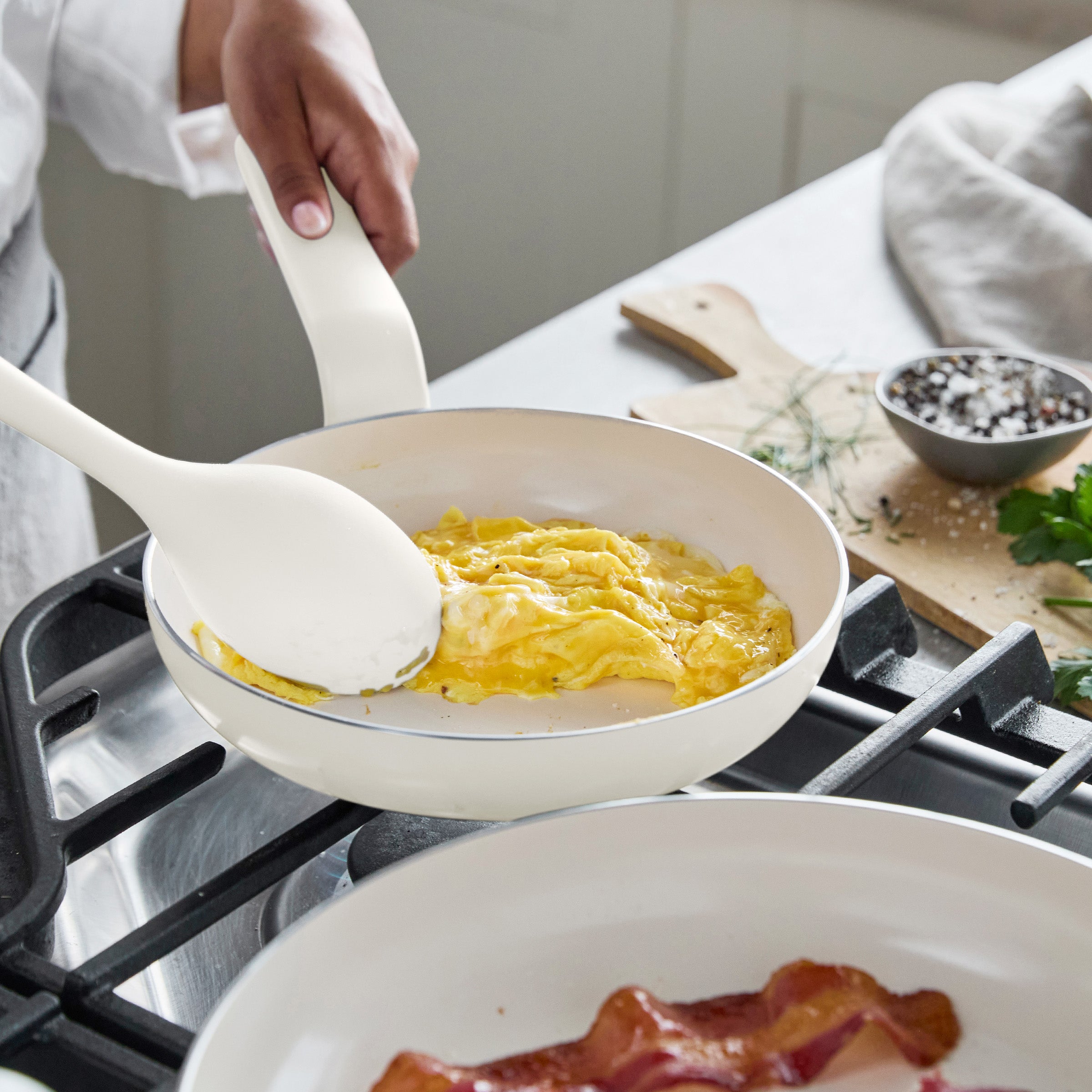 Rio Advanced Ceramic Nonstick 12-Piece Cookware Set | Cream - Image 9