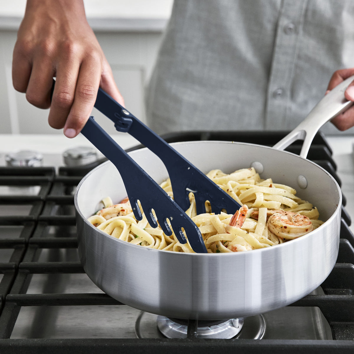Platinum Silicone Pasta Tongs | Navy - Image 4