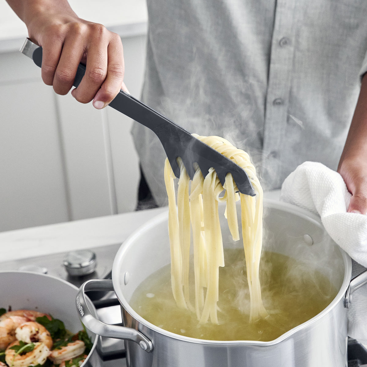 Platinum Silicone Pasta Tongs | Gray - Image 3