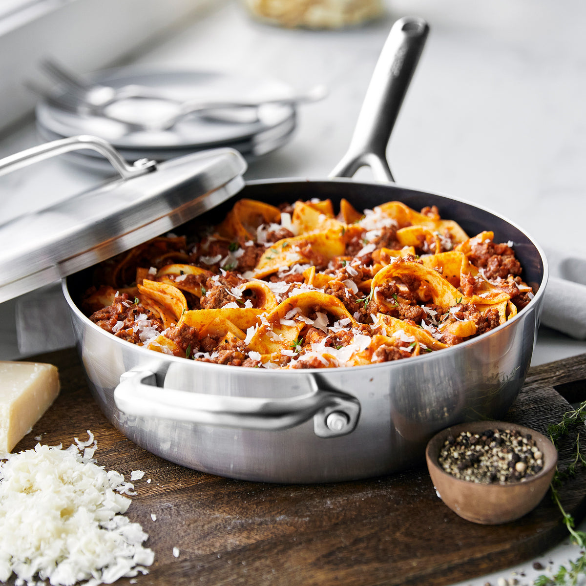 GP5 Stainless Steel 4-Quart Sauté Pan with Lid and Helper Handle | Mirror Handles - Image 3