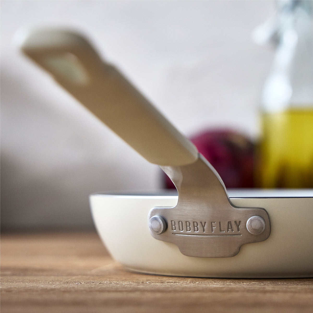 Bobby Flay by GreenPan Professional Ceramic Nonstick 8 Frypan | Cream - Image 5
