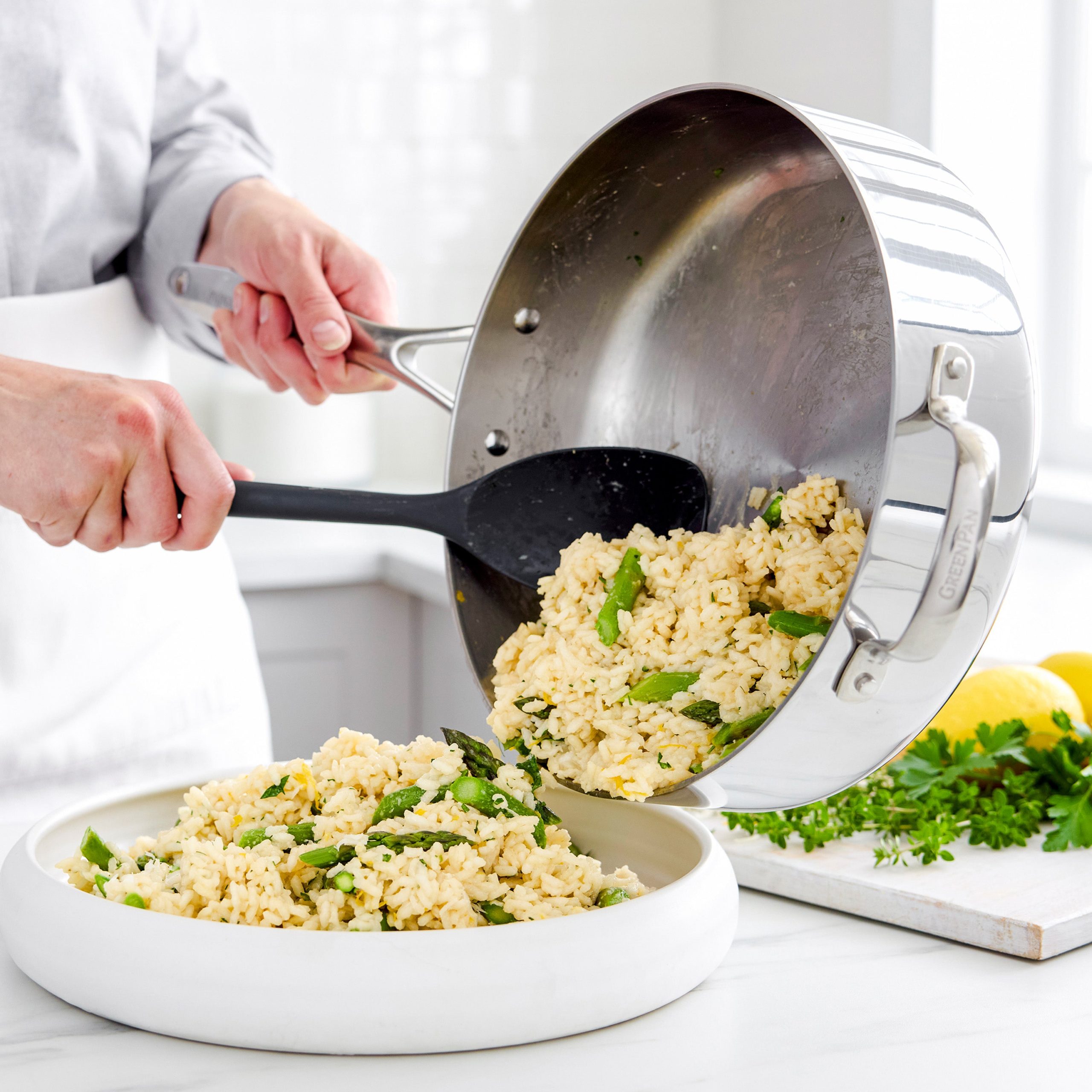 Valencia Pro Stainless Steel Uncoated 5-Quart Sauté Pan with Lid - Image 3